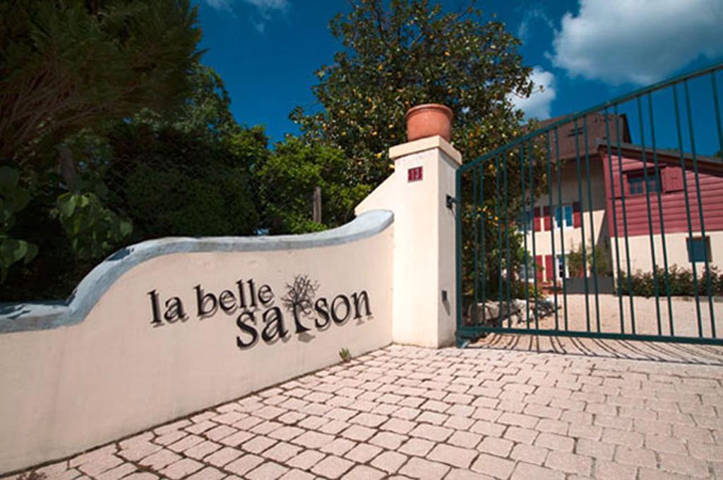 לינה וארוחת בוקר Mollens  La Belle Saison מראה חיצוני תמונה